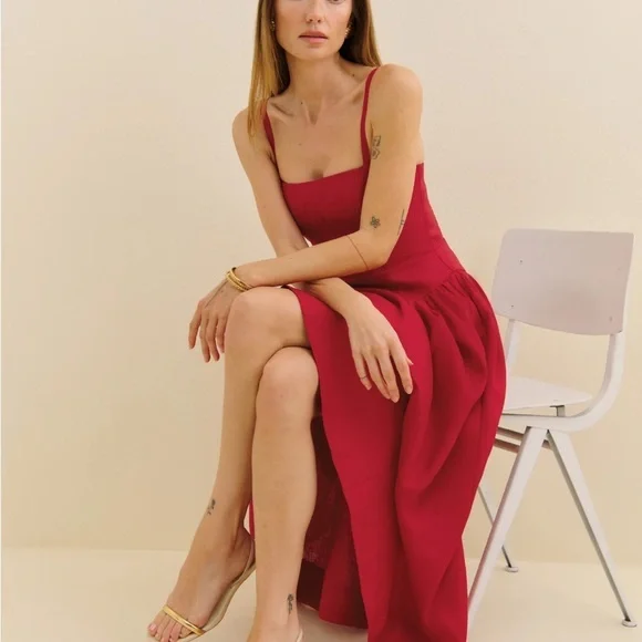 NWOT Reformation Katarin Linen Dress Lipstick